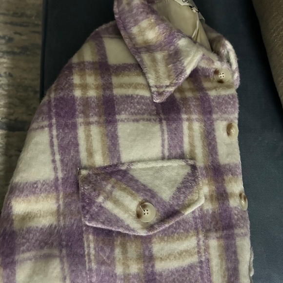 SMALL/MEDIUM Davi & Dani Shacket purchased from @karisfashion - Picture 3 of 6